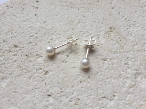Dainty Top Notch White Pearl Studs