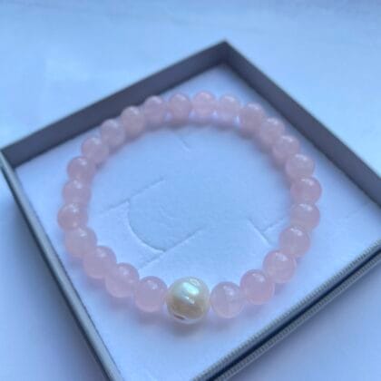 Rose quartz stretchy bracelet. 8mm stones.